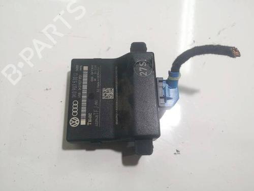 Used Electronic module Electronic module SKODA SUPERB II (3T4) 2.0 TDI (140 hp) 33098388 33098388