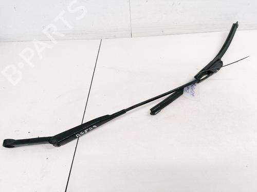 front-windshield-wiper-arm-audi-a4-b5-8d2-1994-1995-1996-1997-1998-1999-2000-2001-33087281 main image