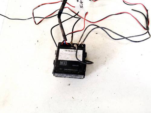 Used Electronic module Electronic module TOYOTA PREVIA II (_R3_) 2.0 D-4D (CLR30_, CLR30R) (116 hp) 32917536 32917536