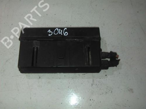 Used Fuse box Fuse box OPEL VECTRA B Estate (J96) 2.0 DTI 16V (F35) (101 hp) 33482272 33482272
