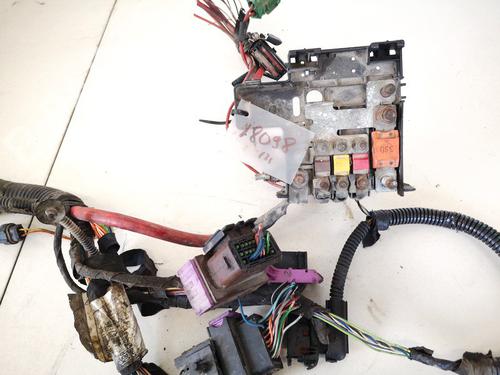 Used Fuse box Fuse box FIAT STILO (192_) 1.9 JTD (192_XE1A) (115 hp) 32907742 32907742