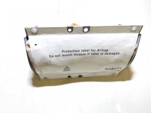 Used Passenger airbag Passenger airbag VOLVO XC90 I (275) D5 AWD (163 hp) 33107367 33107367