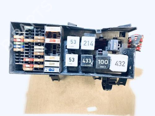 Used Fuse box Fuse box VW PHAETON (3D1, 3D2, 3D3, 3D4, 3D6, 3D7, 3D8, 3D9) 3.0 V6 TDI 4motion (233 hp) 33102467 33102467
