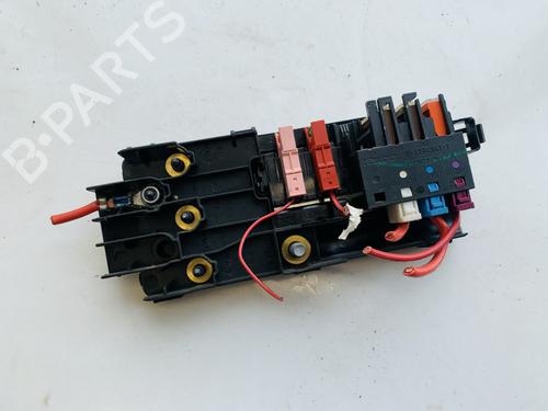 Used Fuse box Fuse box MERCEDES-BENZ R-CLASS (W251, V251) R 320 CDI 4-matic (251.022, 251.122) (224 hp) 32877681 32877681