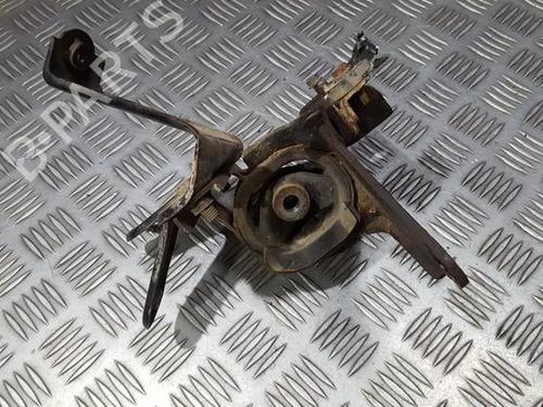 Used Engine mount Engine mount TOYOTA RAV 4 II (_A2_) 2.0 D 4WD (CLA20_, CLA21_, CLA20R, CLA21R) (116 hp) 33498374 33498374
