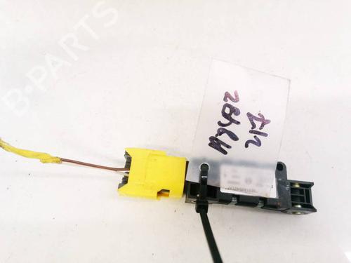 Used Electronic module Electronic module VW PHAETON (3D1, 3D2, 3D3, 3D4, 3D6, 3D7, 3D8, 3D9) 3.2 V6 (241 hp) 32921652 32921652