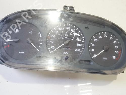 Used Instrument cluster Instrument cluster RENAULT MEGANE I (BA0/1_) 1.9 D Eco (BA0A, BA0U, BA0R) (64 hp) 35842442 35842442