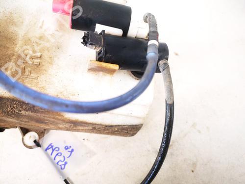 washer-pump-toyota-yaris-_p1_-1999-2000-2001-2002-2003-2004-2005-35564429 main image