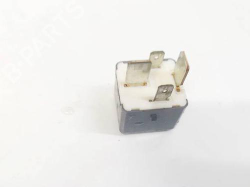 Used Electronic sensor Electronic sensor TOYOTA COROLLA Verso (ZER_, ZZE12_, R1_) 2.2 D-4D (AUR10_, AUR10R) (136 hp) 32590495 32590495