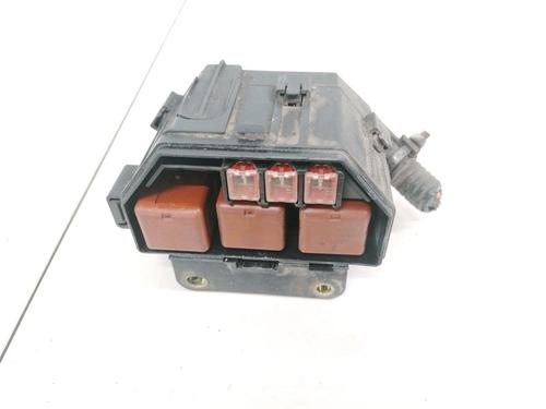 Used Fuse box Fuse box TOYOTA RAV 4 II (_A2_) 2.0 D 4WD (CLA20_, CLA21_, CLA20R, CLA21R) (116 hp) 32880500 32880500