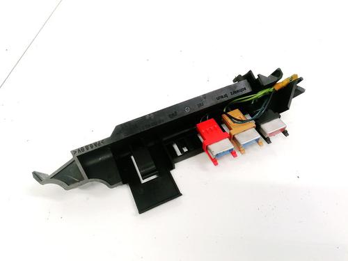 Used Fuse box Fuse box AUDI 100 C4 Avant (4A5) 2.0 E (115 hp) 32890750 32890750