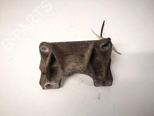 Used Support Support RENAULT SCÉNIC I MPV (JA0/1_, FA0_) 1.9 dCi (JA05, JA1F) (102 hp) 33895344 33895344