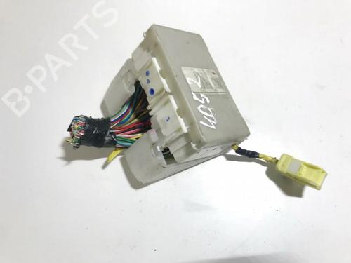 Used Fuse box Fuse box TOYOTA AVENSIS Saloon (_T27_) 2.0 D-4D (ADT270_, ADT270R) (126 hp) 33501504 33501504