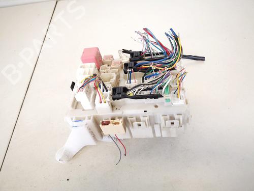Used Fuse box Fuse box TOYOTA VERSO (_R2_) 2.0 D-4D (AUR20_, AUR20R) (126 hp) 32901358 32901358