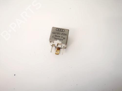 Used Electronic sensor Electronic sensor AUDI 80 B3 Saloon (893, 894, 8A2) 1.8 S (90 hp) 32883928 32883928