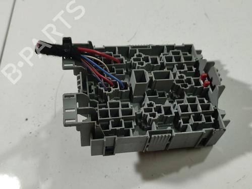 Fuse box PORSCHE CAYENNE (9PA) S 4.5 | BP32555844E1 - Image 4