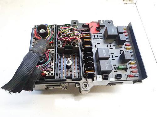 Used Fuse box Fuse box CHRYSLER VOYAGER / GRAND VOYAGER III (GS_, NS_) 2.0 i (133 hp) 32548176 32548176