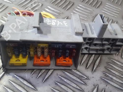 fuse-box-renault-scenic-ii-jm01_-2003-2004-2005-2006-2007-2008-2009-2010-33494582 main image