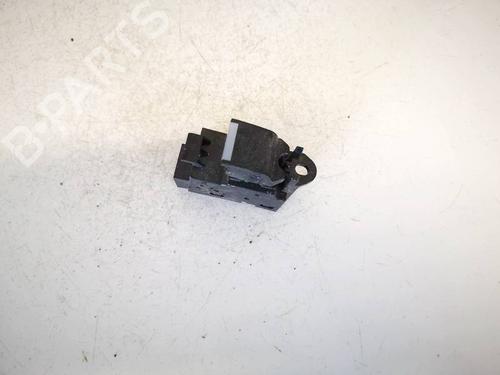 switch-land-rover-discovery-sport-l550-2014-32593111 main image