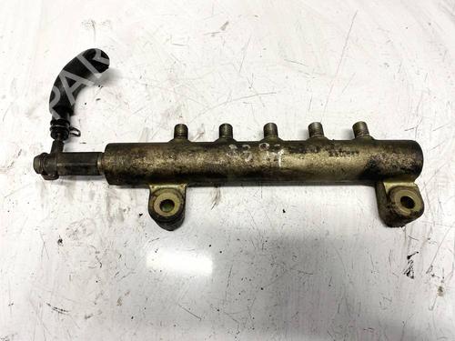 Used Injection rail Injection rail NISSAN PRIMERA Hatchback (P12) 2.2 dCi (139 hp) 35098819 35098819