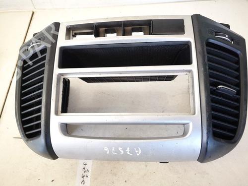 Used Air vent Air vent HYUNDAI SANTA FÉ II (CM) 2.0 CRDi (150 hp) 32898520 32898520