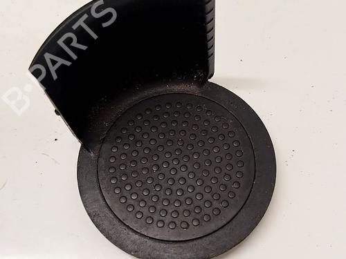 Used Cup/Object holder Cup/Object holder VW PASSAT B6 (3C2) 2.0 TDI (140 hp) 36688589 36688589