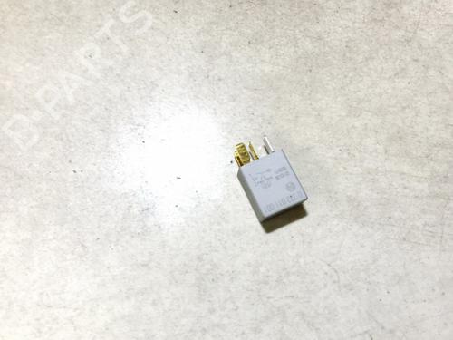 Electronic sensor TOYOTA COROLLA Saloon (_E12_) 1.4 VVT-i (ZZE120_, ZZE120R) | BP33068249M84 - Image 3