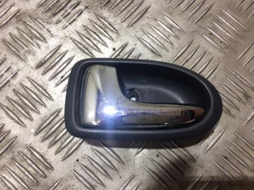 Used Rear left interior door handle Rear left interior door handle MAZDA PREMACY (CP) 2.0 TD (101 hp) 35686527 35686527