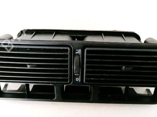 Used Air vent Air vent VW GOLF IV (1J1) 1.9 SDI (68 hp) 33071364 33071364