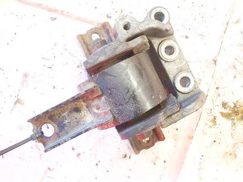 Used Engine mount Engine mount MITSUBISHI OUTLANDER II (CW_W) 2.0 DI-D (CW8W) (140 hp) 32956128 32956128