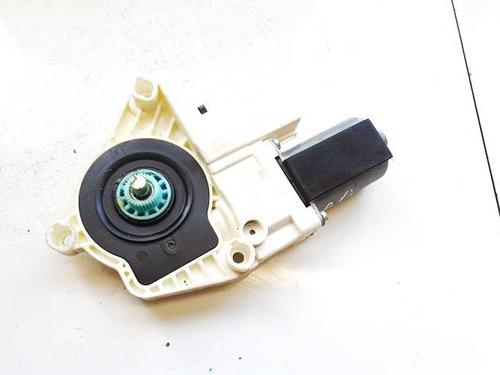 Motor elevalunas delantero derecho Motor elevalunas delantero derecho 39160016 39160016