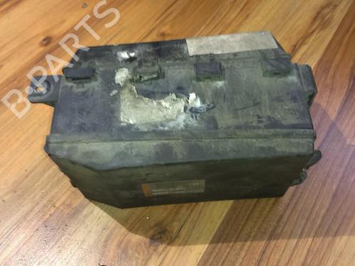 Used Fuse box Fuse box FORD FOCUS I (DAW, DBW) 1.6 16V (100 hp) 33494330 33494330