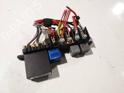 Used Fuse box Fuse box AUDI A6 C5 (4B2, 4B4) 2.5 TDI quattro (180 hp) 33730799 33730799