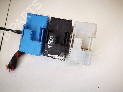 fuse-box-volvo-s80-ii-124-2006-2007-2008-2009-2010-2011-2012-2013-2014-2015-2016-32602065 main image