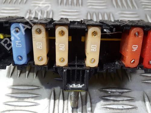 Used Fuse box Fuse box PEUGEOT 407 (6D_) 1.6 HDi 110 (6D9HZC, 6D9HYC) (109 hp) 33498052 33498052