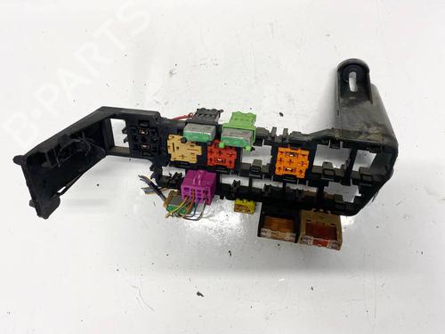 Used Fuse box AUDI A4 B5 (8D2) 2.5 TDI (150 hp) 32581519