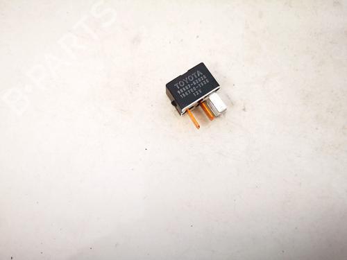 other-toyota-corolla-verso-_e12_-2001-2002-2003-2004-2005-2006-2007-33079910 main image