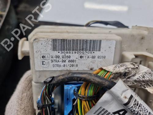 Fuse box FORD C-MAX (DM2) 1.8 | BP32572709E1