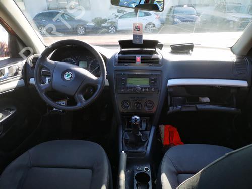 Switch SKODA OCTAVIA II (1Z3) 1.9 TDI | BP32924224I30  - Image 10