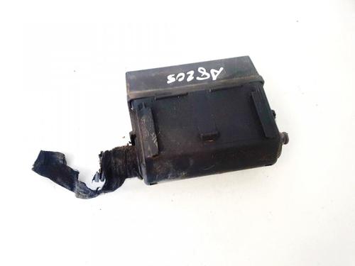 Used Fuse box Fuse box OPEL MERIVA A MPV (X03) 1.7 CDTI (E75) (100 hp) 32912927 32912927