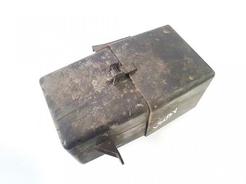 fuse-box-audi-a3-8l1-1996-1997-1998-1999-2000-2001-2002-2003-2004-2005-2006-32906128 main image