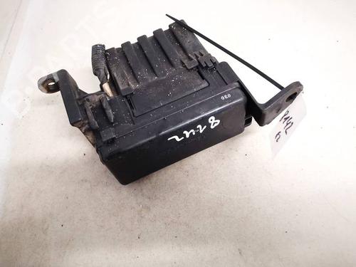 fuse-box-toyota-previa-ii-_r3_-2000-2001-2002-2003-2004-2005-2006-32923745 main image