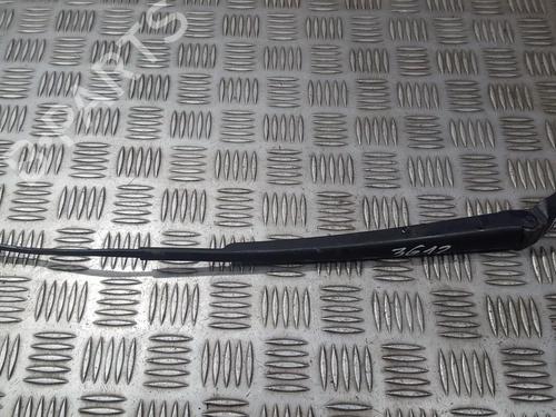 Used Front windshield wiper arm Front windshield wiper arm TOYOTA YARIS (_P9_) 1.0 VVT-i (KSP90_, KSP90R) (69 hp) 33497564 33497564