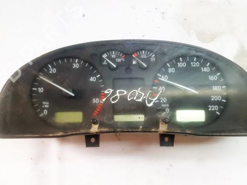 Used Instrument cluster Instrument cluster VW PASSAT B5 Variant (3B5) 1.9 TDI (90 hp) 35865858 35865858