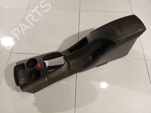 Used Armrest / Center console Armrest / Center console 38916775 38916775