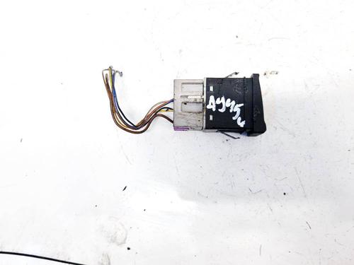 switch-audi-80-b4-saloon-8c2-1991-1992-1993-1994-1995-35247959 main image