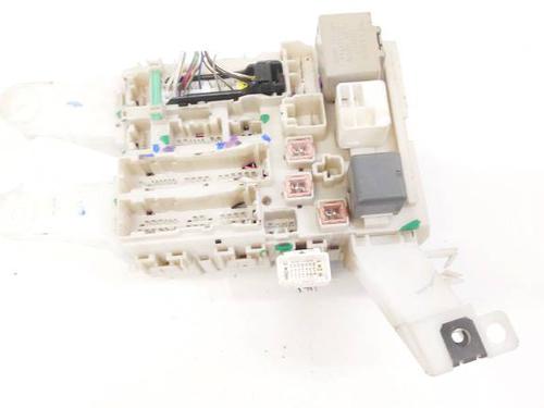 Used Fuse box Fuse box TOYOTA AURIS (_E15_) 1.6 (ZRE151_, ZRE151R) (124 hp) 32963881 32963881