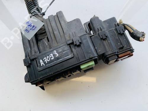 fuse-box-toyota-previa-ii-_r3_-2000-2001-2002-2003-2004-2005-2006-32877756 main image