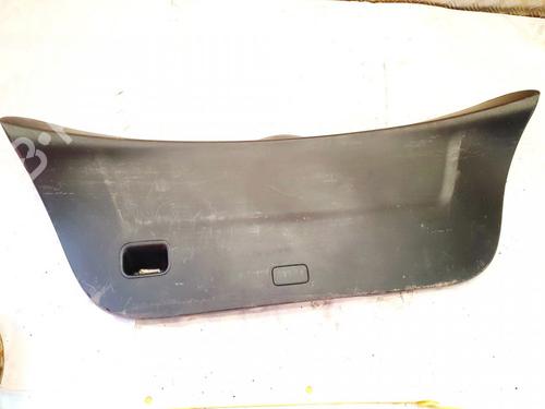 Used Boot lining Boot lining TOYOTA YARIS (_P9_) 1.0 VVT-i (KSP90_, KSP90R) (69 hp) 35403701 35403701