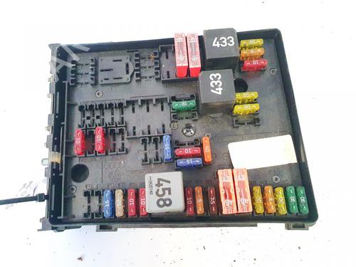 Used Fuse box Fuse box VW GOLF V (1K1) 2.0 FSI (150 hp) 32892600 32892600